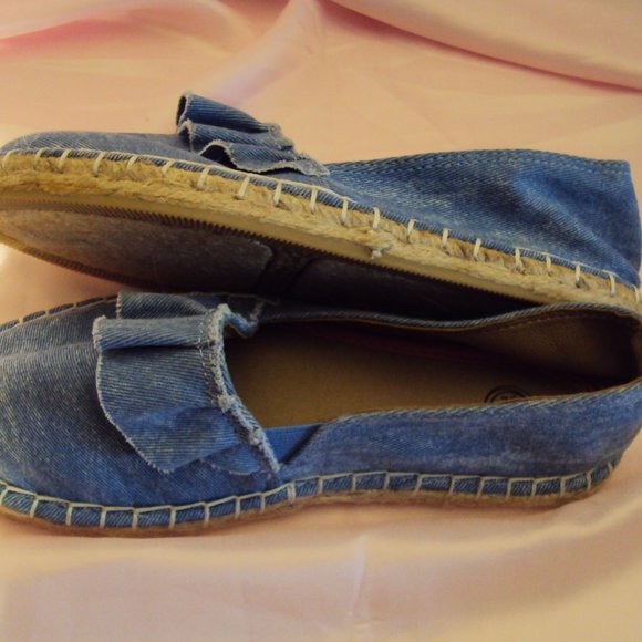Shoes, Denim Ruffles. - Picture 5 of 7